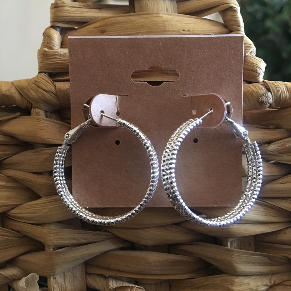 International Bullion solid silver hoop earrings